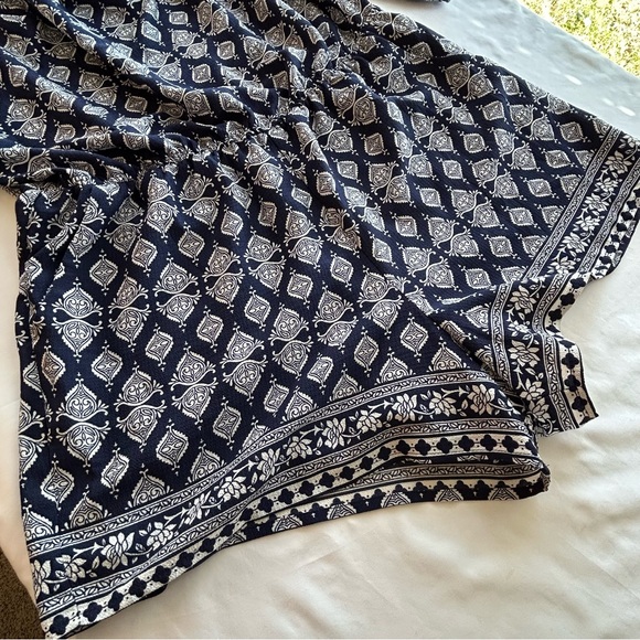 **Sold** - Picture 6 of 8